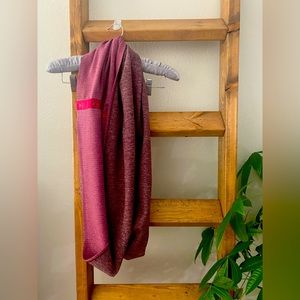 Lululemon Reversible Infinity Snap Scarf.